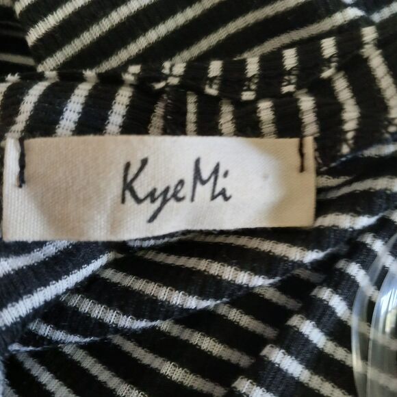 Kye Mi Women's Long Cardigan Open Front Lightweight Pockets Striped Flowy Jacket - Picture 4 of 11